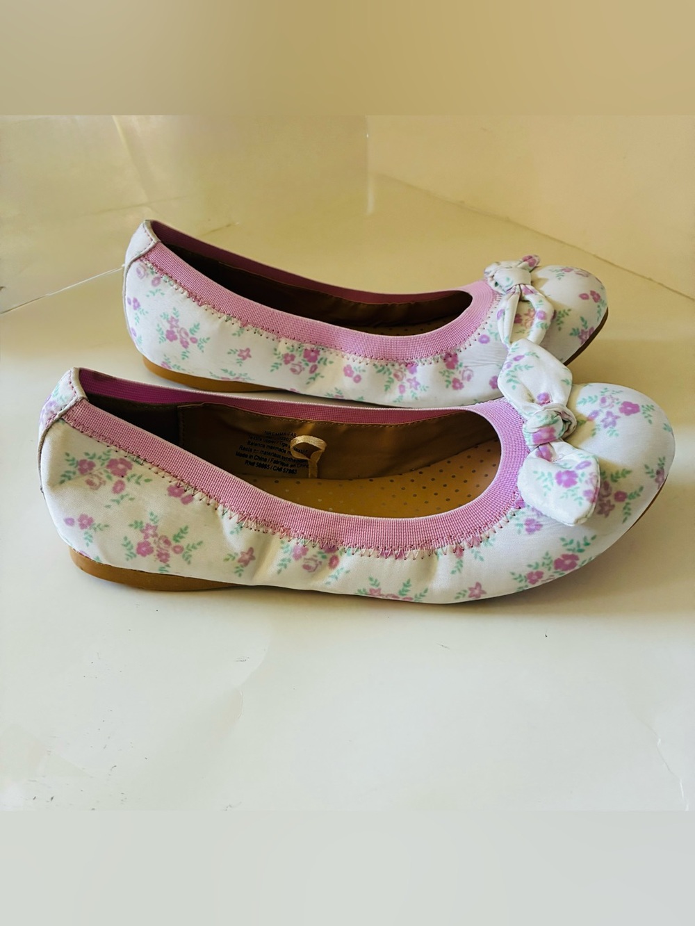Nordstrom Rack Girls Remma floral ballet flats with bow details Size 4M - Picture 1 of 14